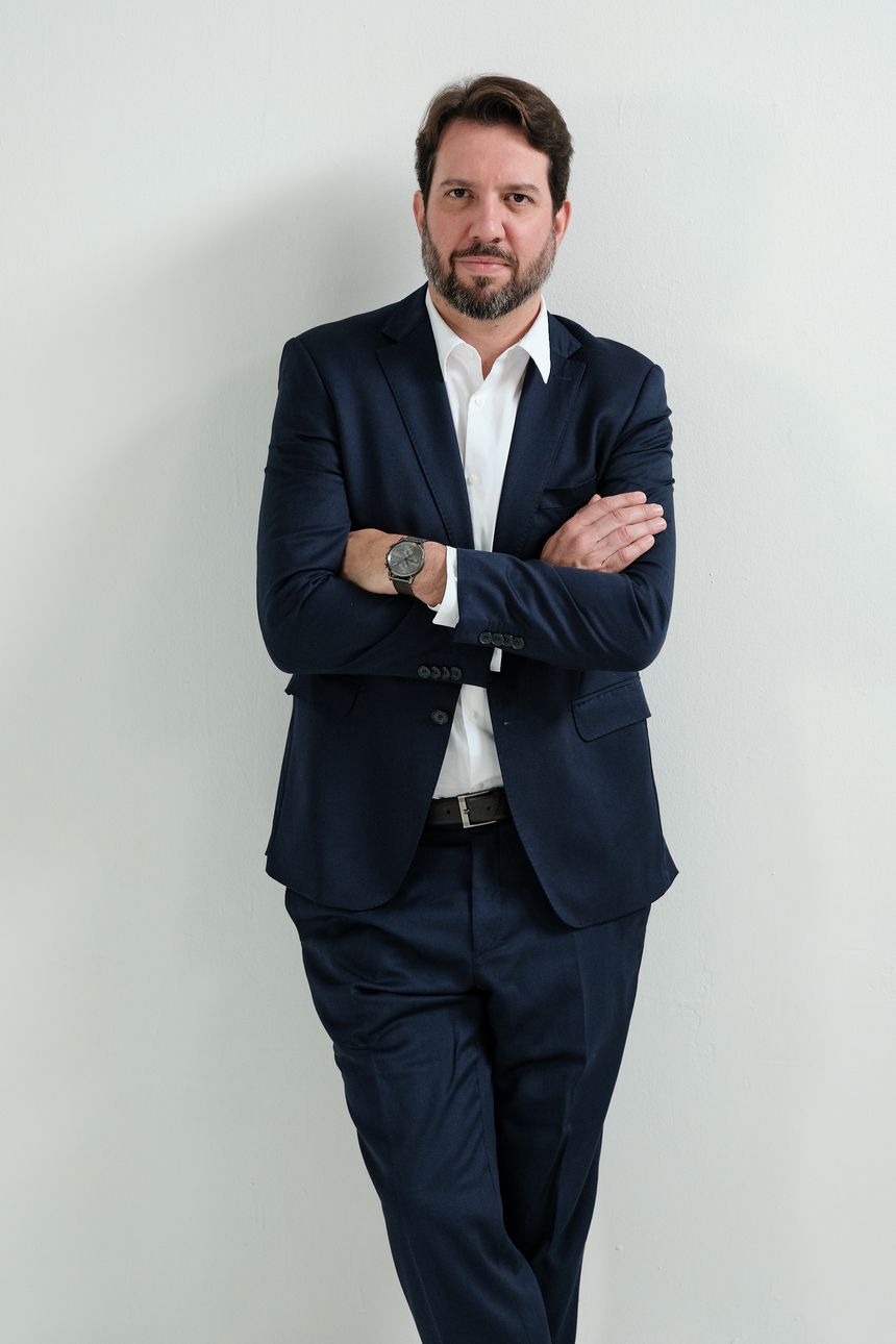 Dr. André Manzotti